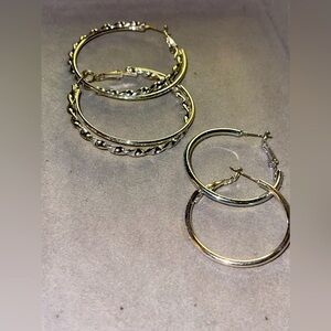 EUC Set of 2 Pairs of Silver Tone Pierced Hoop Earrings.